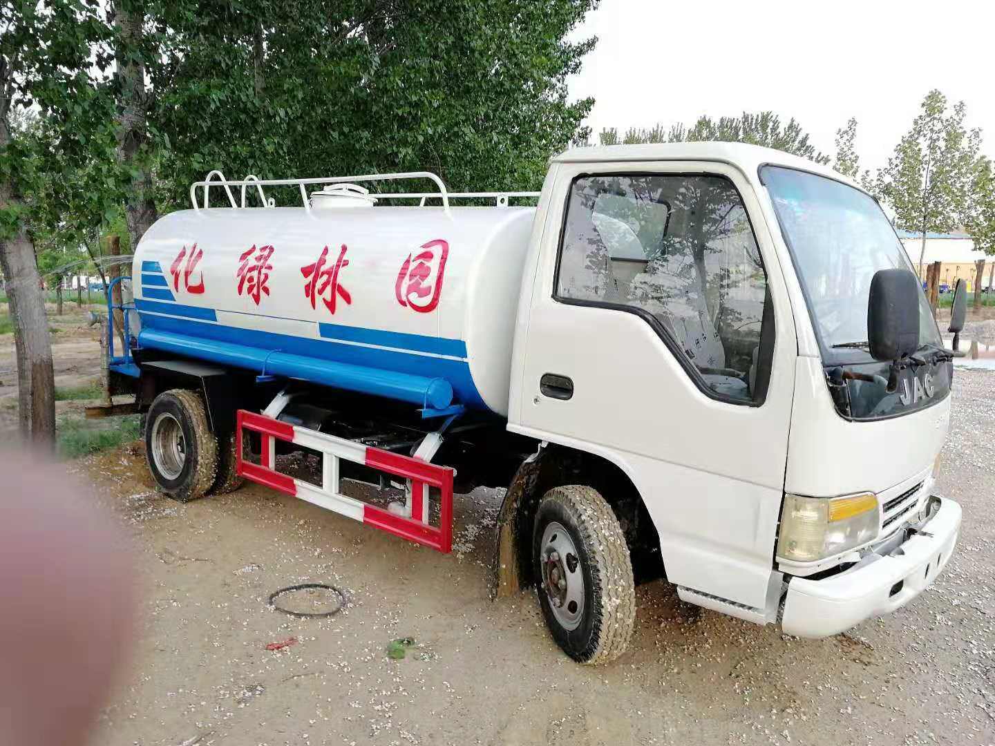 二手洒水车厂家专业生产销售洒水车3吨5吨8吨10吨15吨绿化道路喷洒工地专用质保三年 二手洒水车