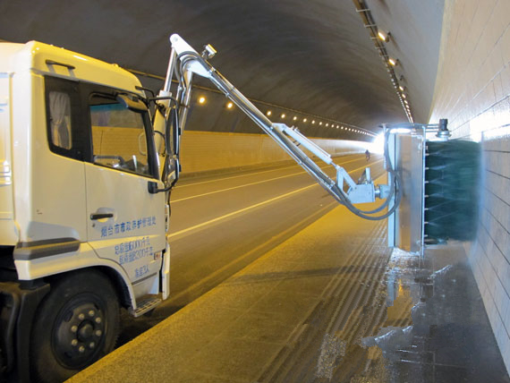 隧道護(hù)欄高壓清洗車圖片/隧道護(hù)欄高壓清洗車樣板圖 (2)