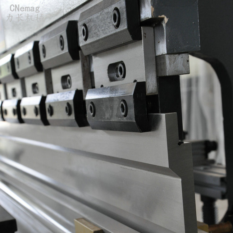 數(shù)控折彎機(jī)圖片/數(shù)控折彎機(jī)樣板圖 (4)