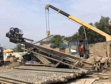 專業(yè)PE頂管施工圖片