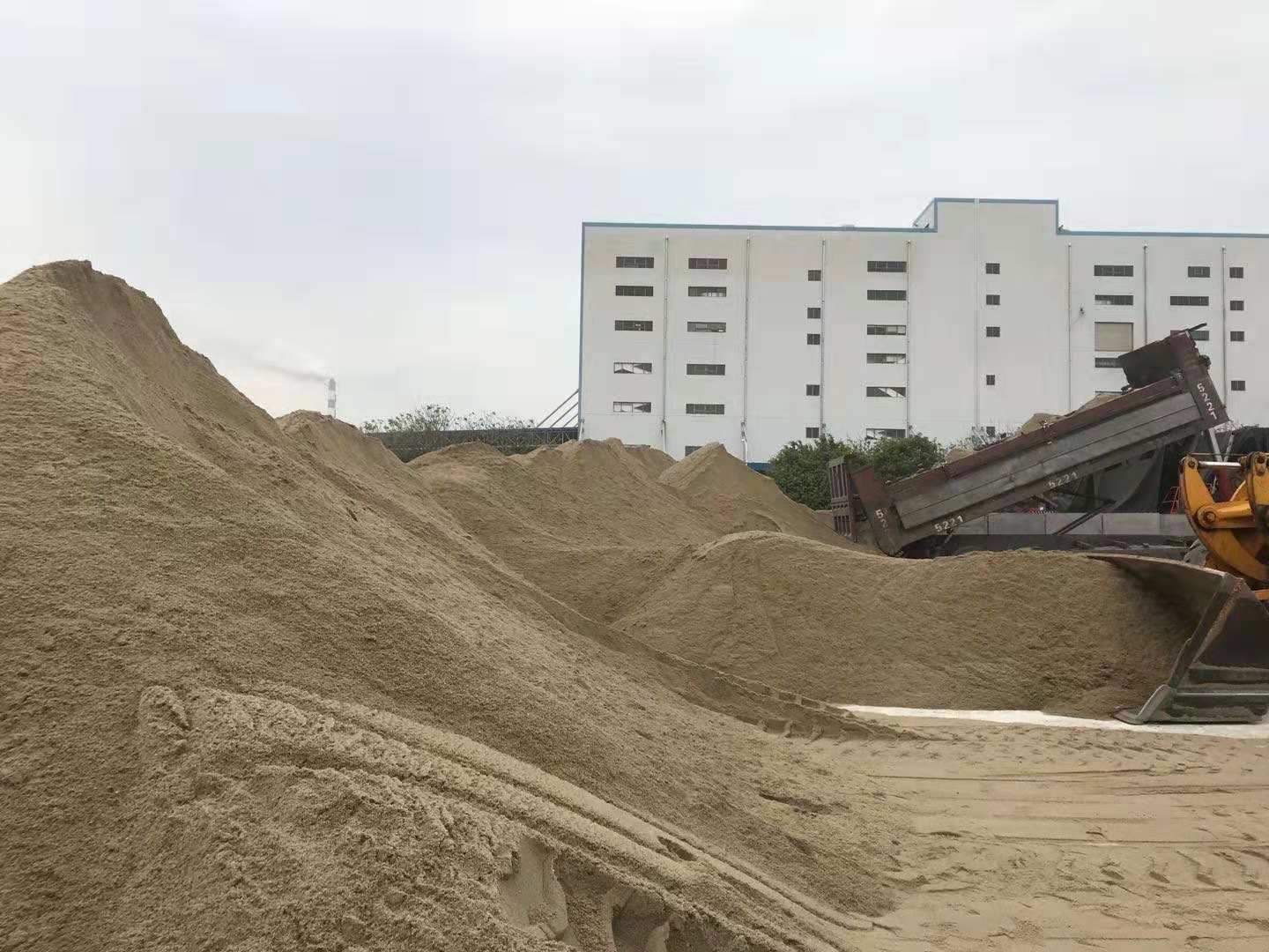 供應(yīng)馬來西亞進(jìn)口河沙海沙等建筑沙，歡迎來電洽談合作