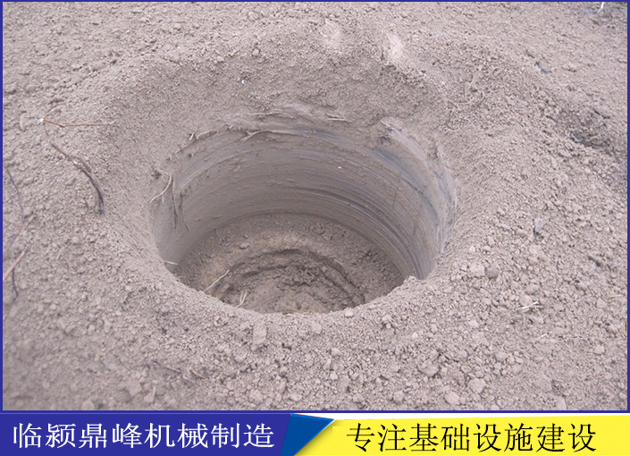 挖坑機(jī)圖片/挖坑機(jī)樣板圖 (4)