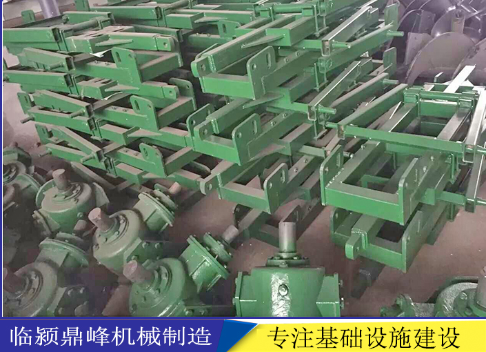 挖坑機(jī)圖片/挖坑機(jī)樣板圖 (3)