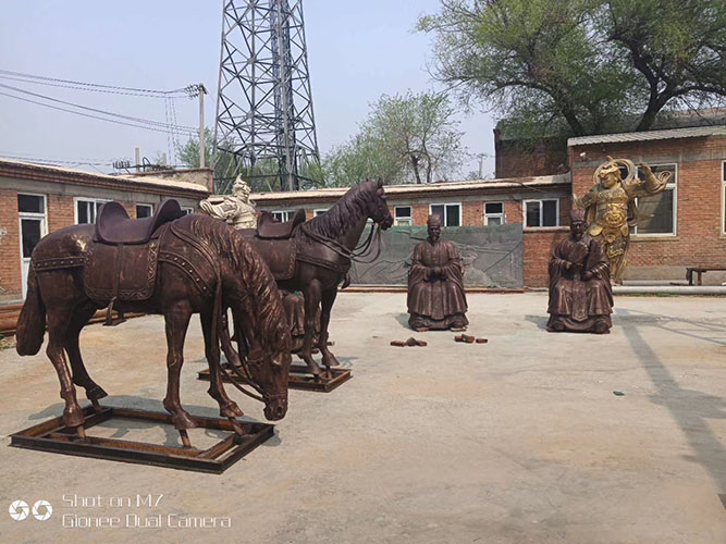 北京玻璃钢雕塑，不锈钢雕塑，铜雕图片