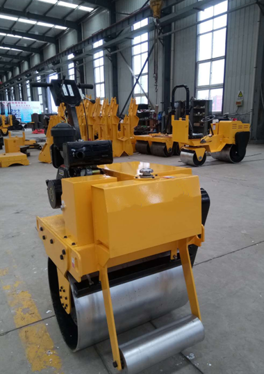 手推式振動單輪壓路機廠家直銷