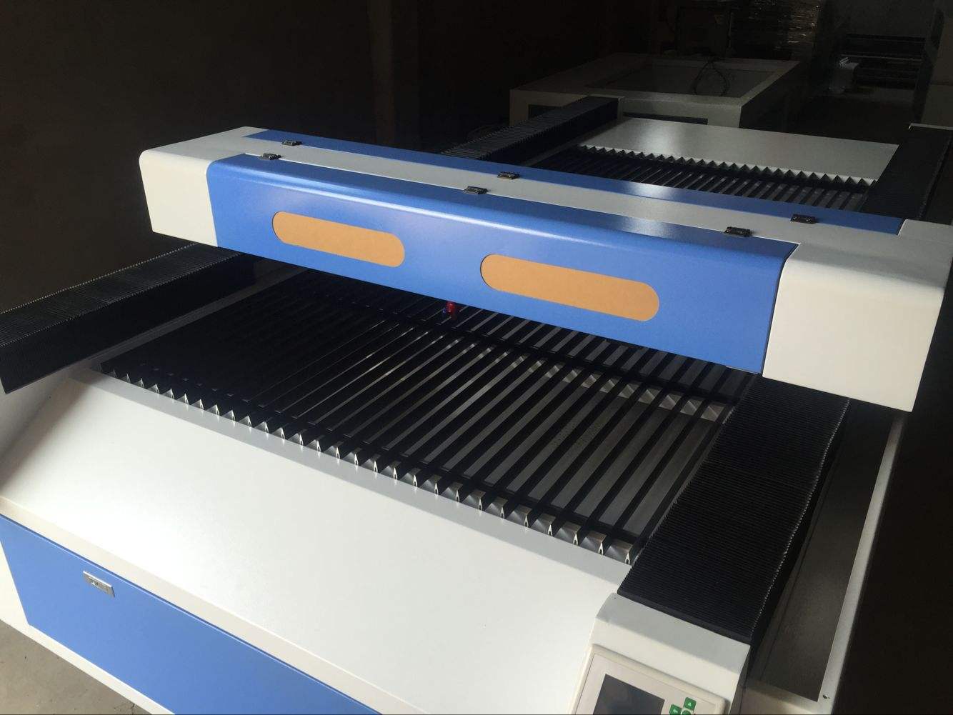 高碑店激光機(jī)廠(chǎng)家激光機(jī)價(jià)格