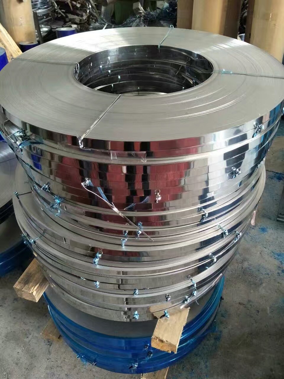 441不銹鋼帶現(xiàn)貨圖片