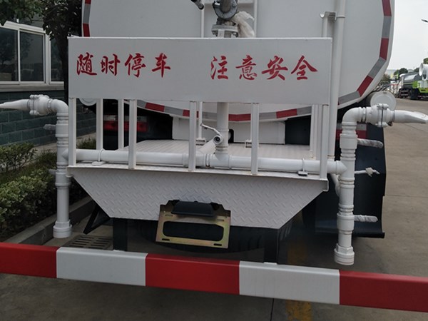 東風(fēng) 9方福瑞卡灑水車廠家直銷