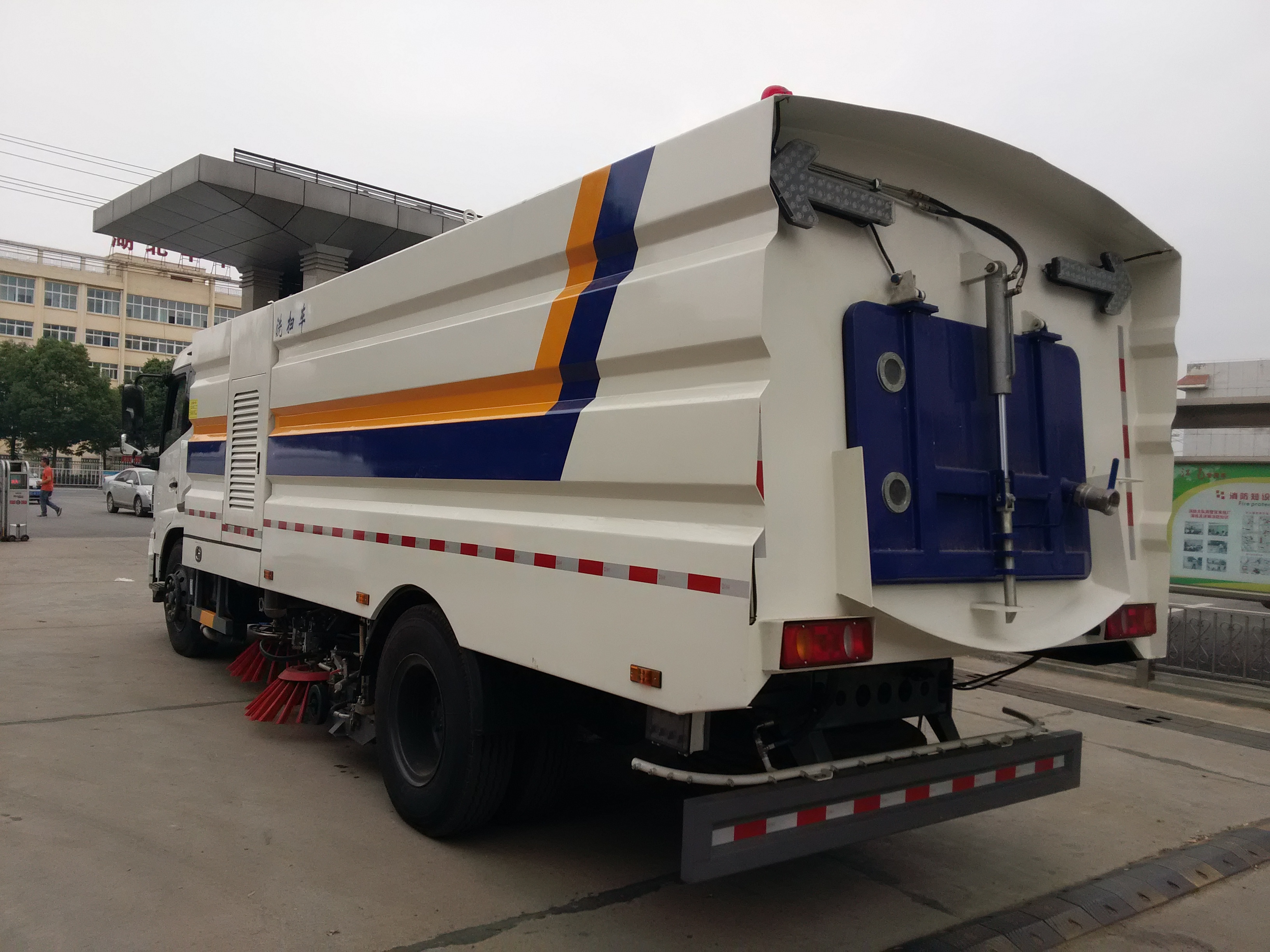 洗掃車圖片/洗掃車樣板圖 (4)