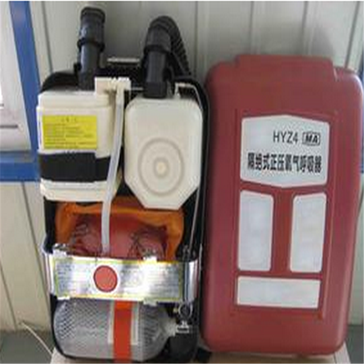 隔絕式正壓氧氣呼吸圖片/隔絕式正壓氧氣呼吸樣板圖 (1)