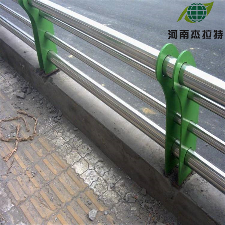 防撞桥梁护栏 道路钢管护栏 不锈钢桥梁栏杆