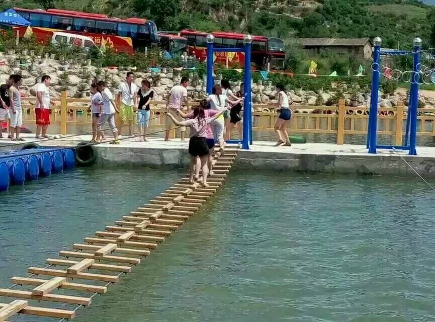 制造水上趣橋廠家_水上趣橋安裝圖片/制造水上趣橋廠家_水上趣橋安裝樣板圖 (4)