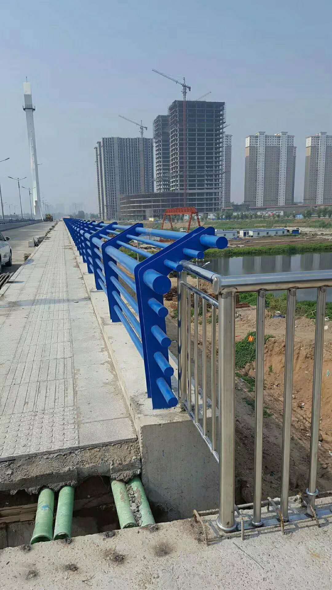 鋼板立柱圖片/鋼板立柱樣板圖 (4)