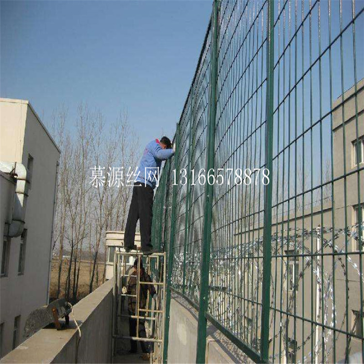 圍欄網(wǎng)圖片/圍欄網(wǎng)樣板圖 (4)