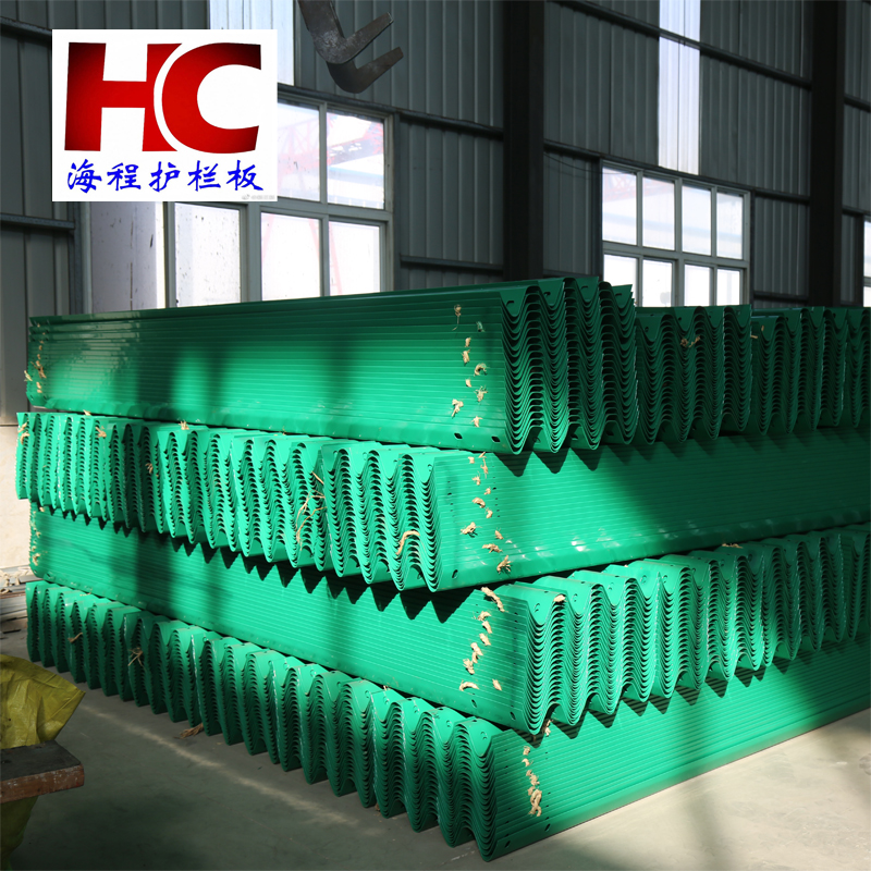 熱銷(xiāo)波形護(hù)欄板 熱鍍鋅波形護(hù)欄  高速波形護(hù)欄板防護(hù)欄  高速公路波形護(hù)欄板防護(hù)欄
