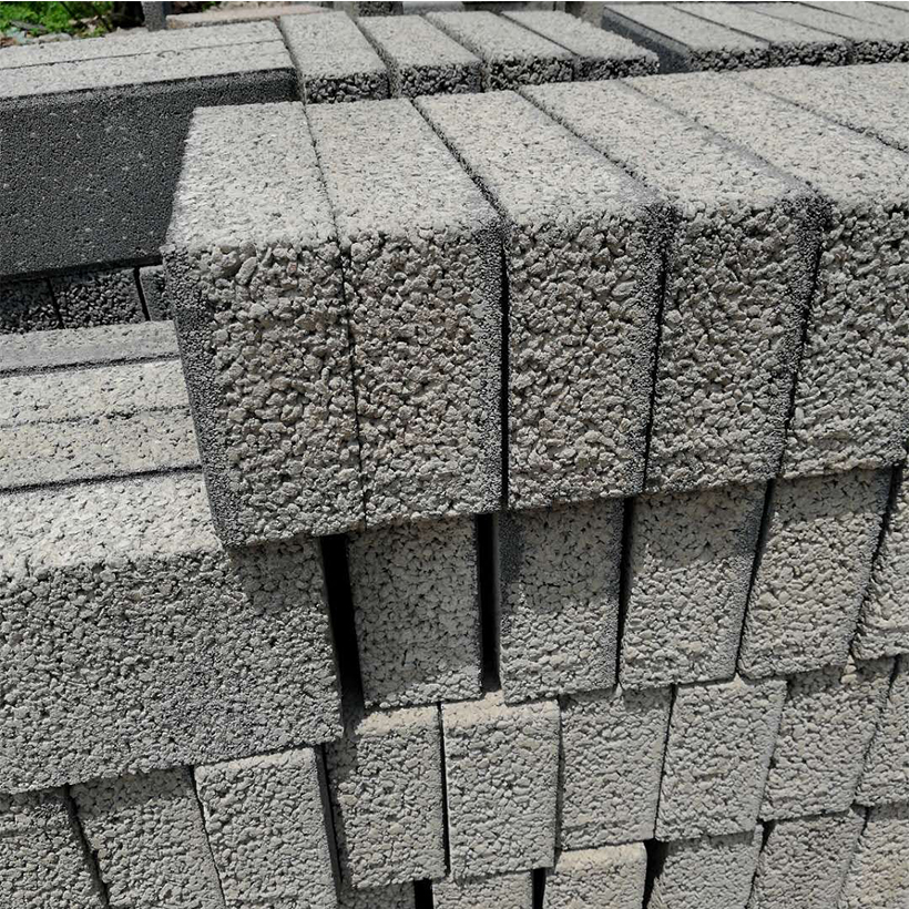 濟南環(huán)保碼頭磚路面彩色面包磚廣場道路磚批發(fā)環(huán)保耐腐蝕透水磚