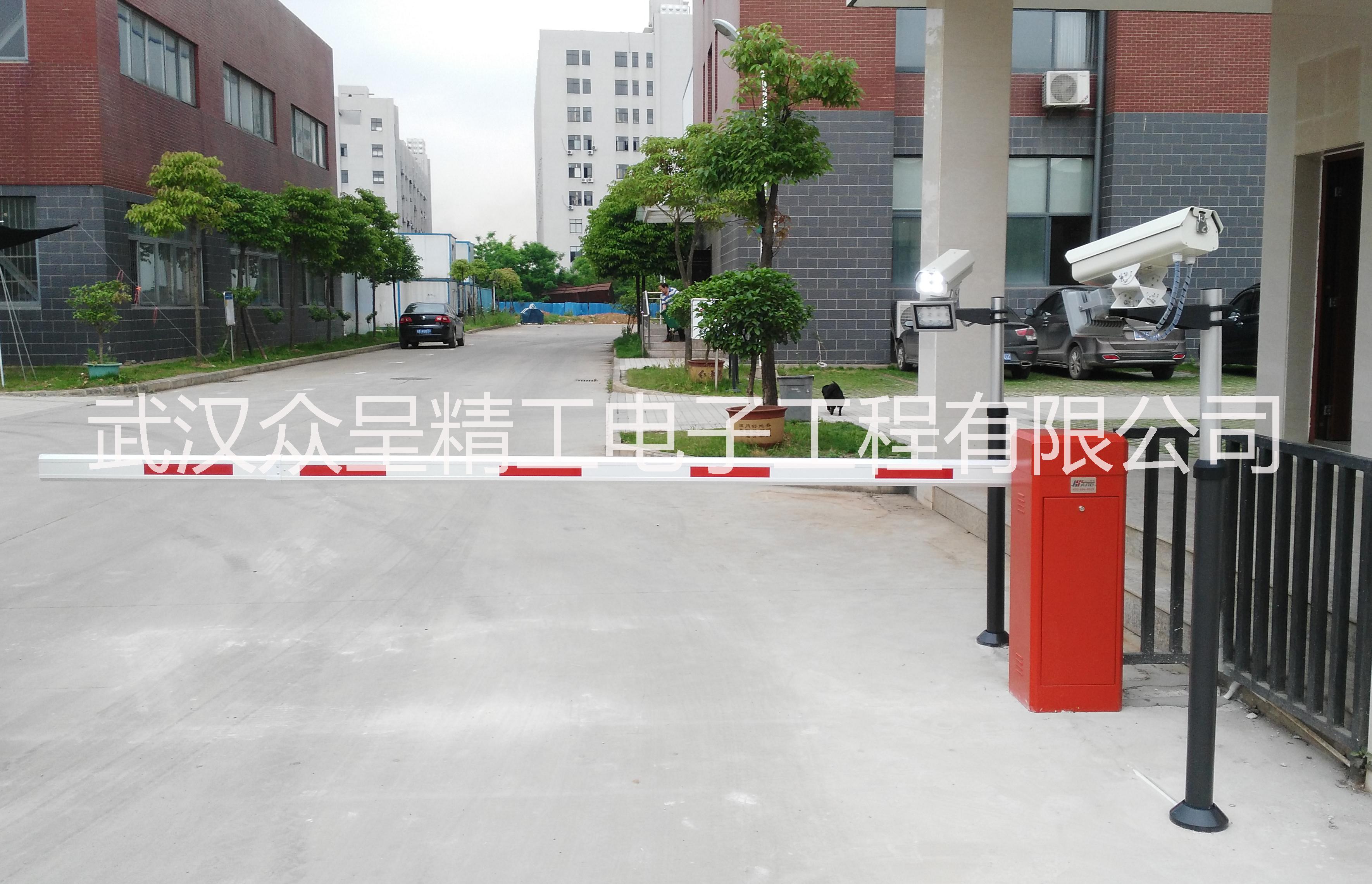 武漢眾呈精工廠家直銷(xiāo)車(chē)牌識(shí)別系統(tǒng)