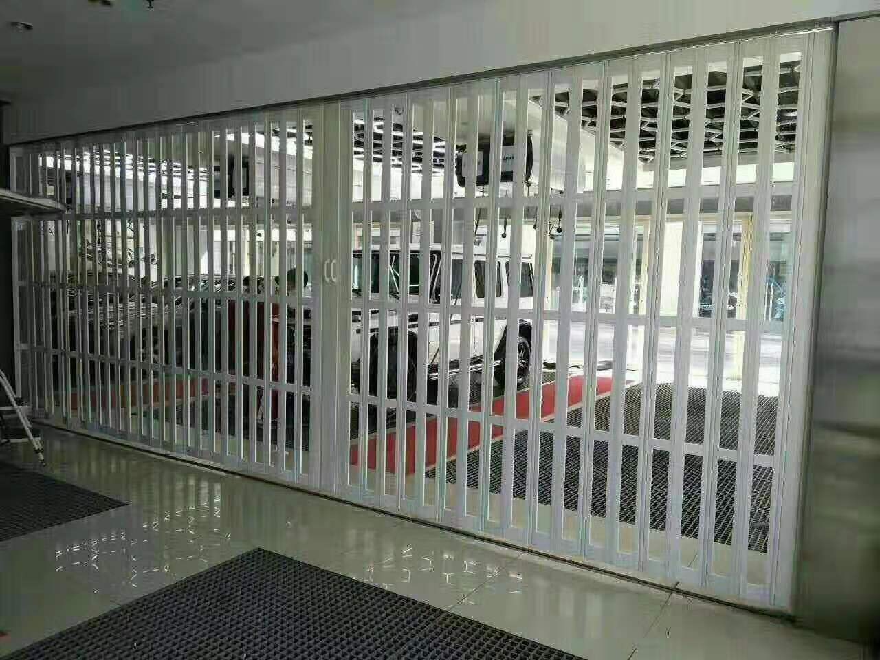 供應(yīng)水晶折疊門圖片