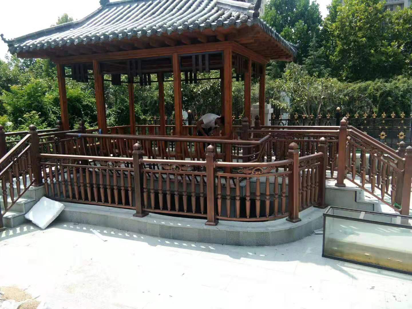 定制陽臺鋁藝護(hù)欄  歐式陽臺護(hù)欄 仿銅拉絲護(hù)欄 鋁藝護(hù)欄 定制陽臺護(hù)欄 定制陽臺鋁藝護(hù)欄daHze6FS