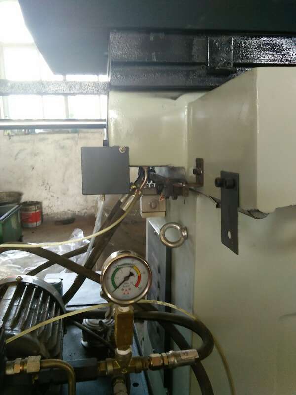 MY250液壓平面磨床圖片/MY250液壓平面磨床樣板圖 (2)