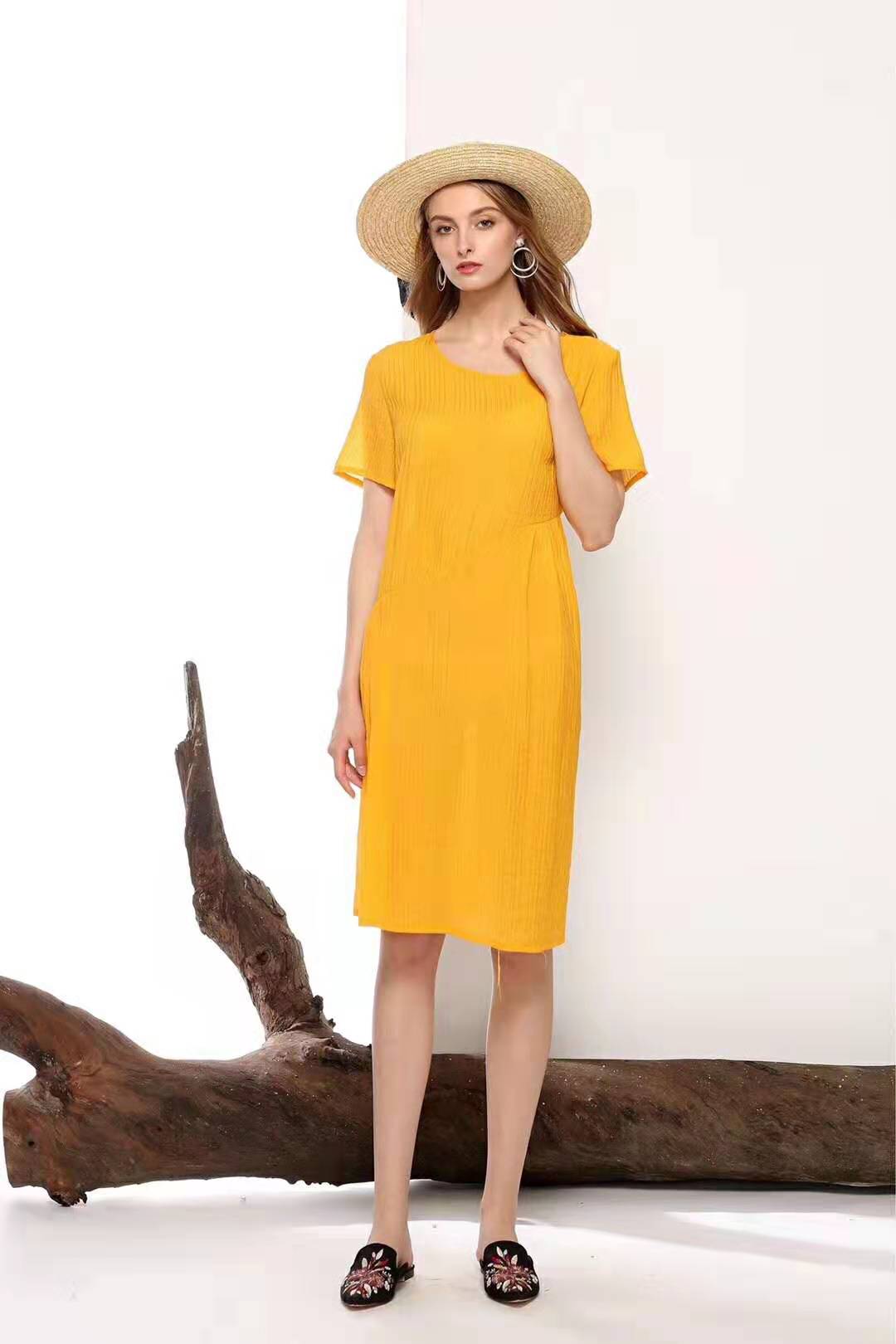 夏季新款女裝批發(fā)北京品牌尾貨圖片/夏季新款女裝批發(fā)北京品牌尾貨樣板圖 (3)