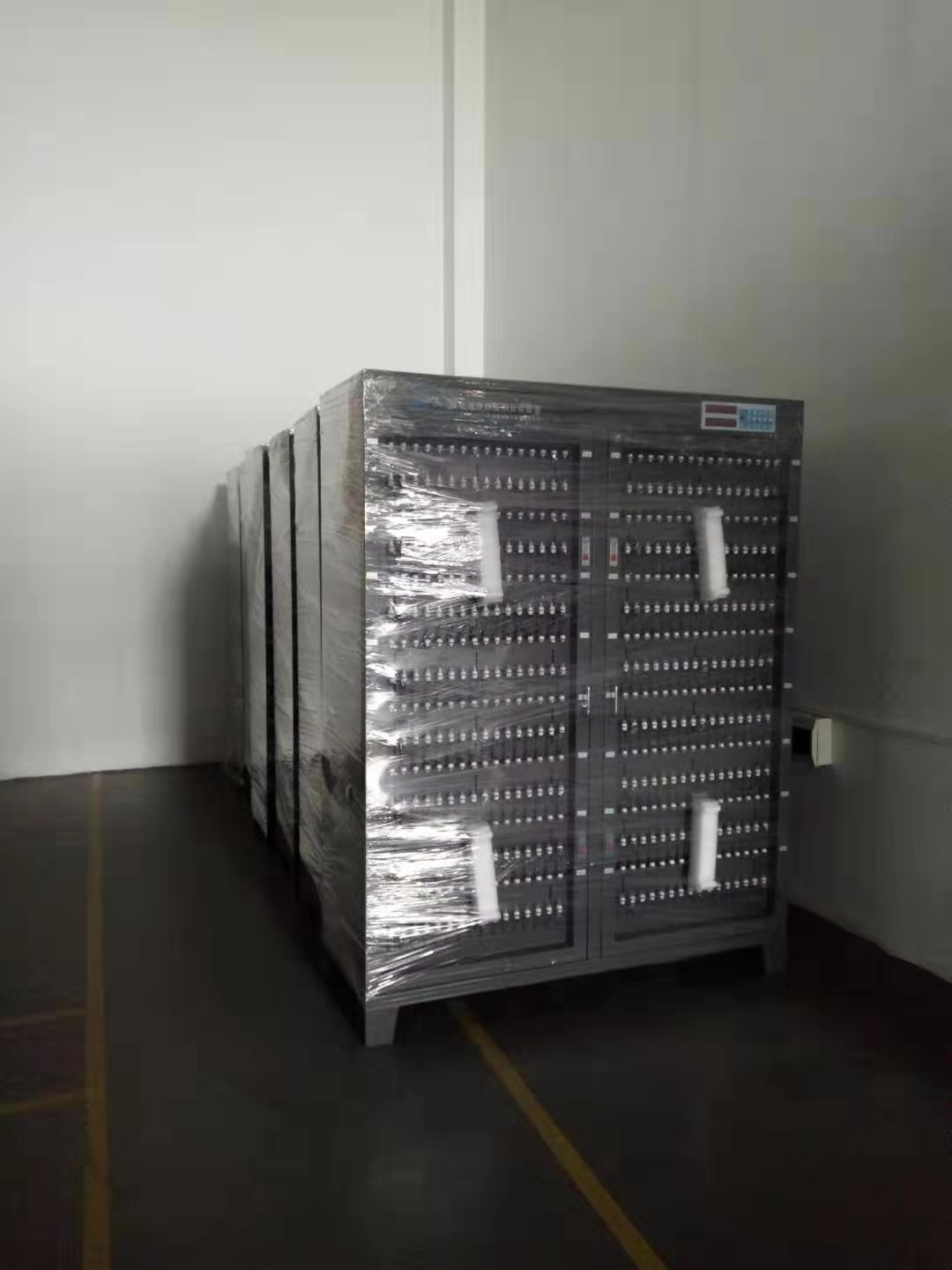 鋰電池分容柜圖片/鋰電池分容柜樣板圖 (3)