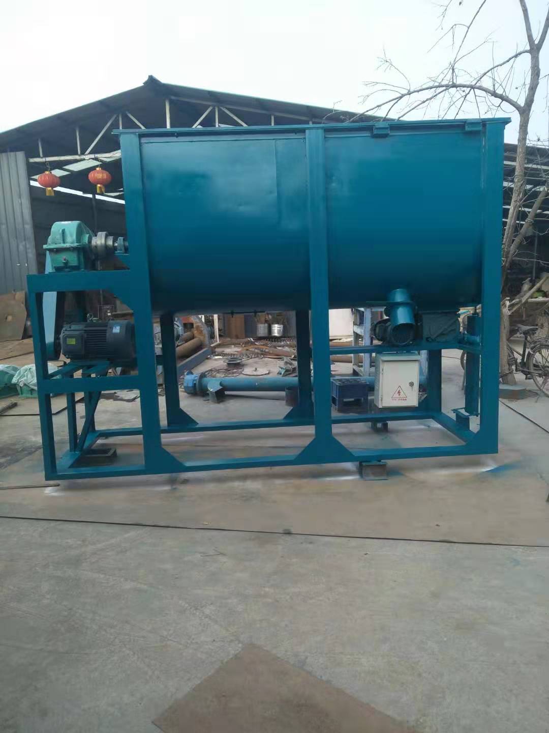 臥式干粉攪拌機(jī)圖片