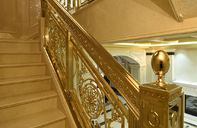 鋁合金扶手.屏風(fēng).掛件