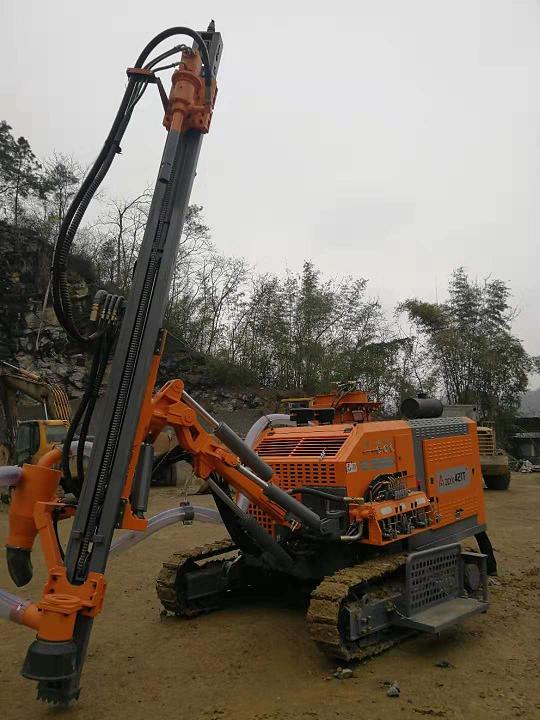 志高升級換代ZGYX-421T+一體式露天潛孔鉆機 ZGYX-421T一體式潛孔鉆機