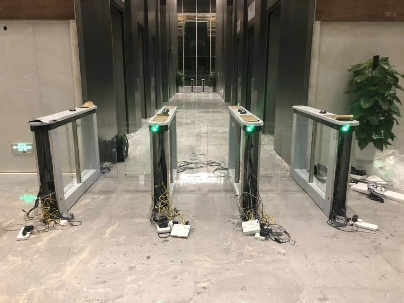 長沙人臉識別門禁閘機圖片