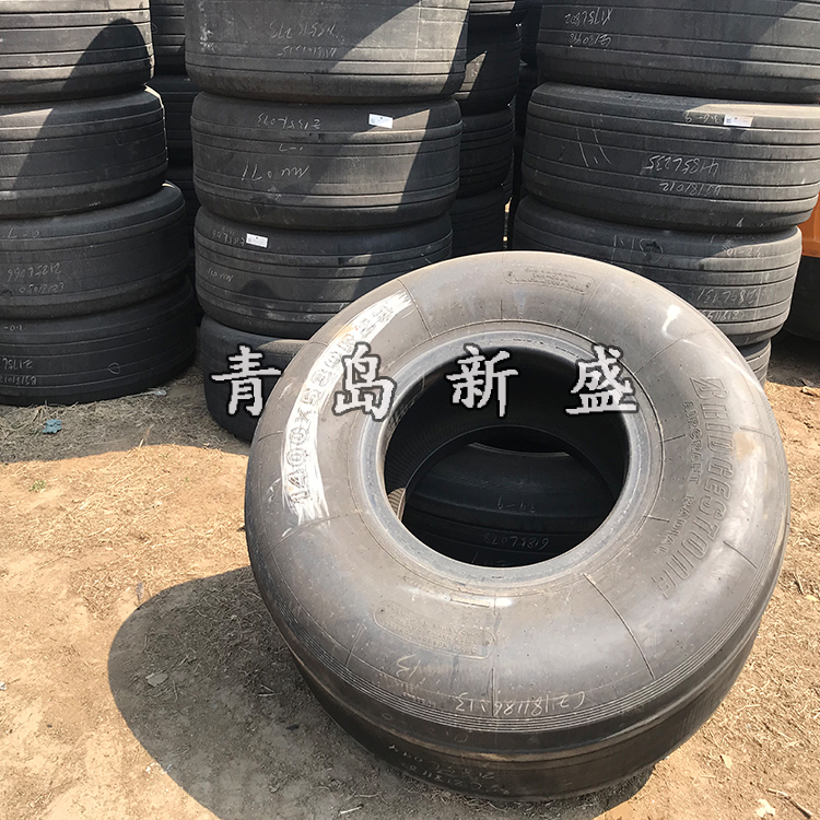 飛機(jī)輪胎護(hù)舷 橡膠護(hù)舷輪胎 1100*330 航空輪胎 飛機(jī)輪胎