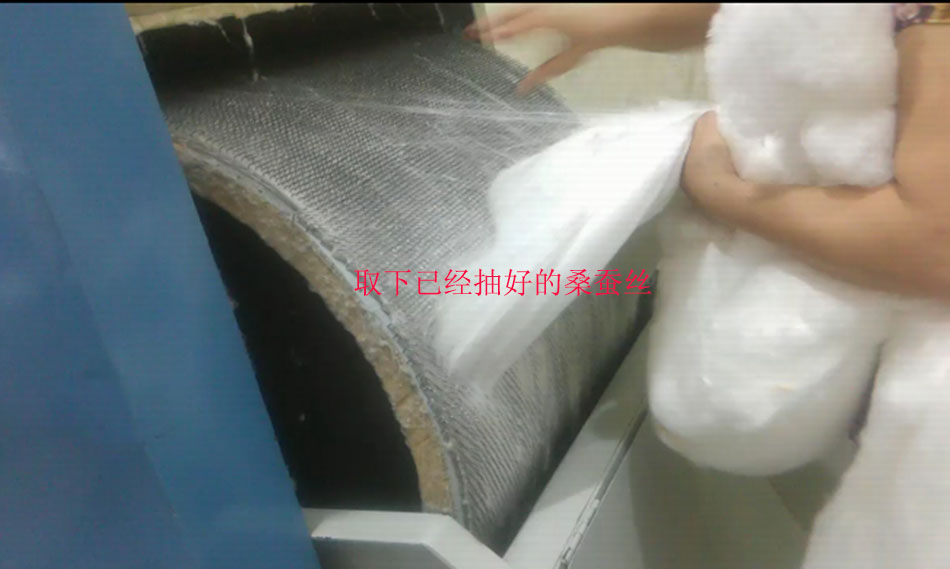 開繭機(jī) 絲棉機(jī)  蠶繭拉絲機(jī)圖片/開繭機(jī) 絲棉機(jī)  蠶繭拉絲機(jī)樣板圖 (4)