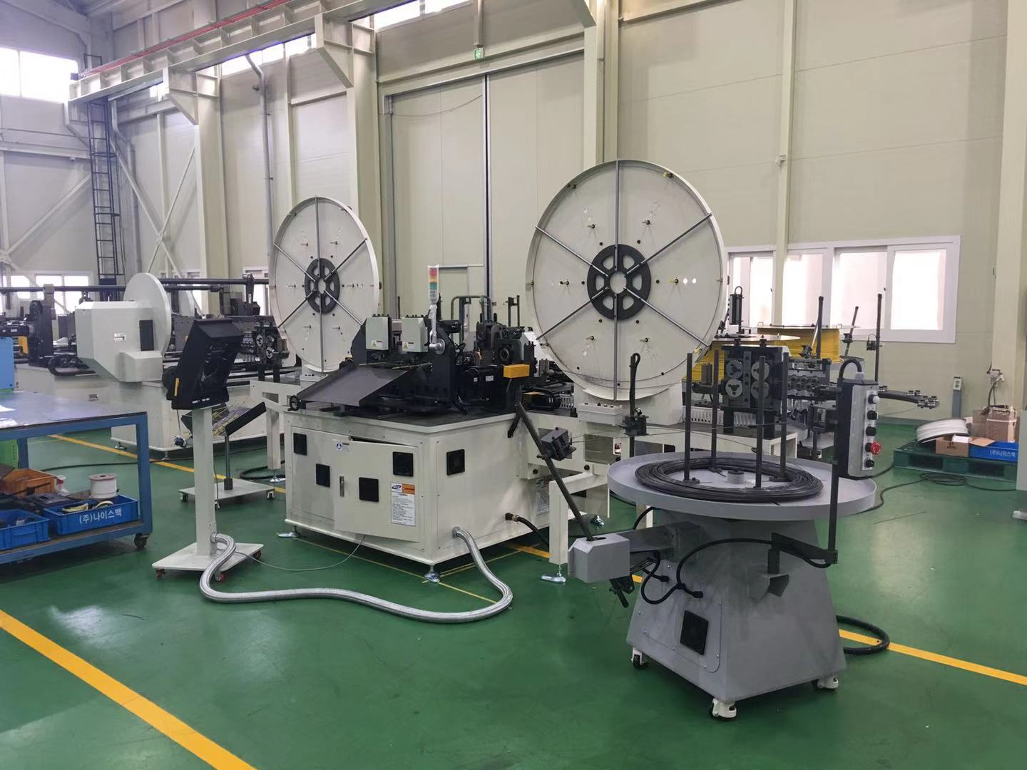 韓國(guó)NICEMACH*網(wǎng)格機(jī)汽車座椅骨架一體成型