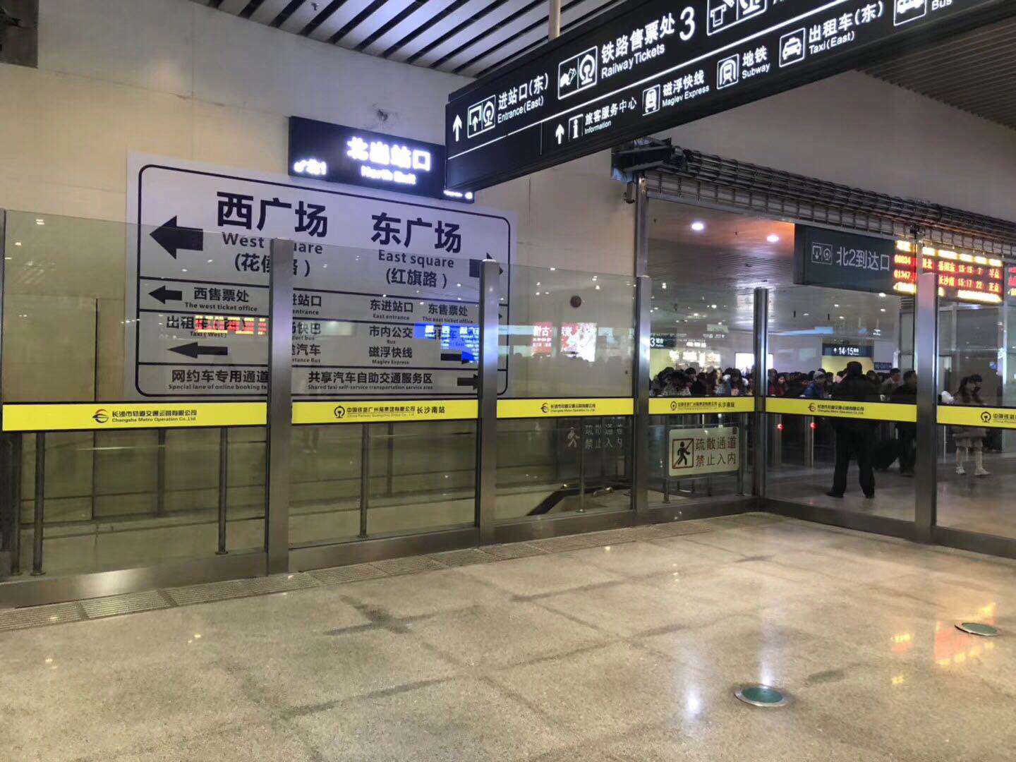 不銹鋼玻璃欄桿圖片/不銹鋼玻璃欄桿樣板圖 (2)