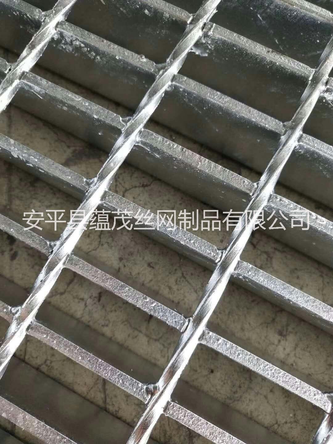 熱鍍鋅鋼格板 熱鍍鋅鋼格柵  熱鍍鋅鋼格柵板 蘊茂絲網(wǎng)