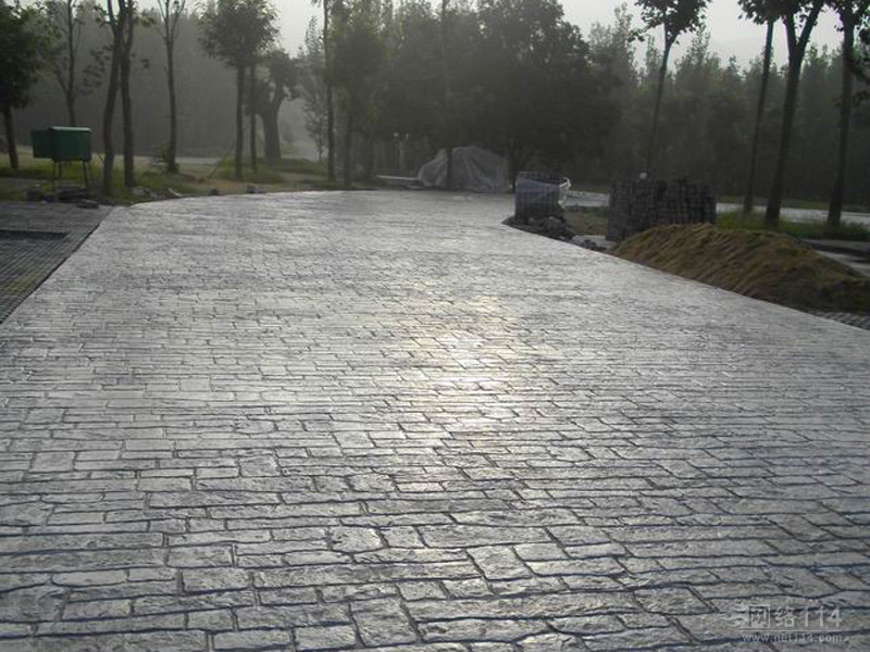 彩色壓花地坪材料圖片