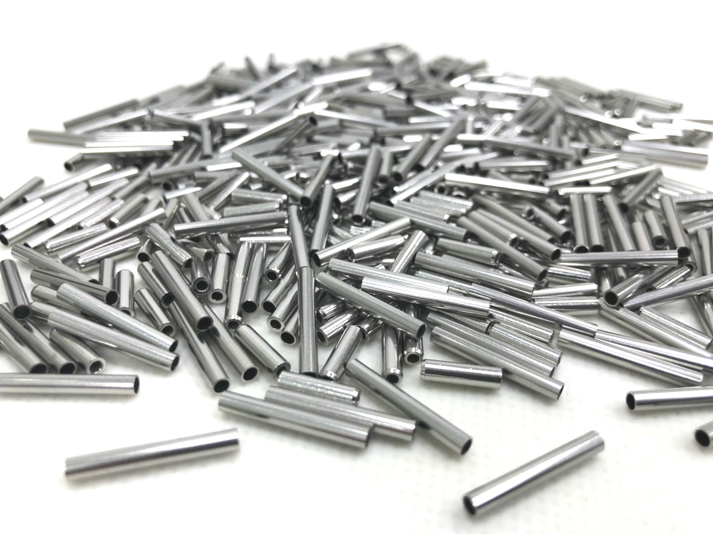 供應(yīng)環(huán)保國標(biāo)硬態(tài)304不銹鋼管圖片