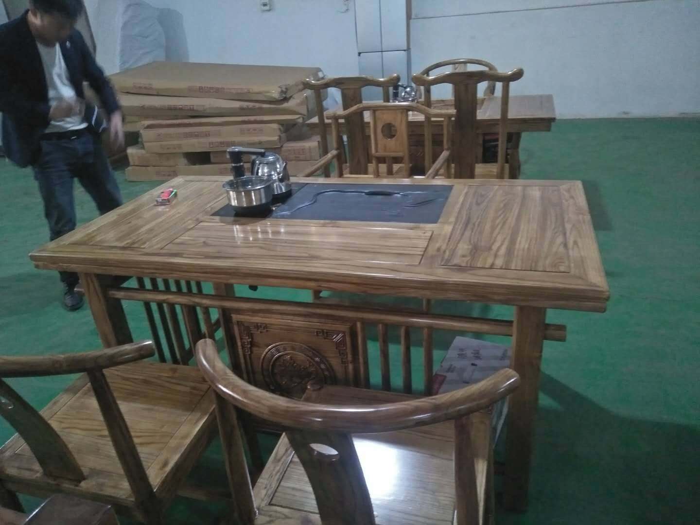 原木色泡茶桌圖片