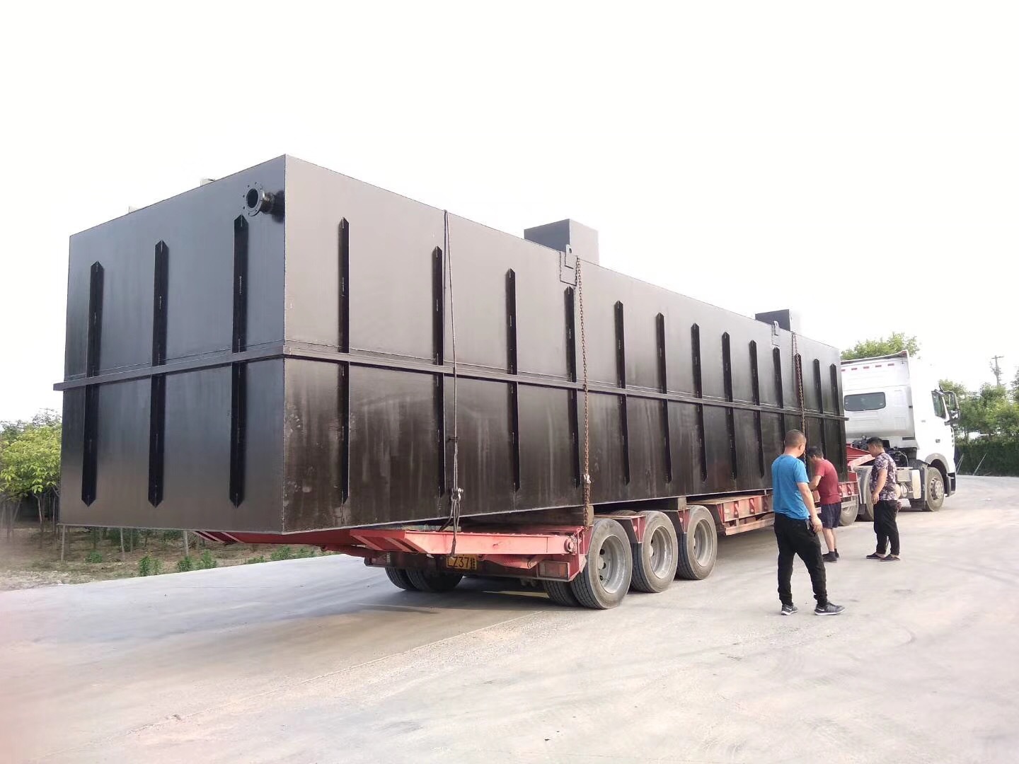 農(nóng)村地埋式一體化污水處理設(shè)備圖片