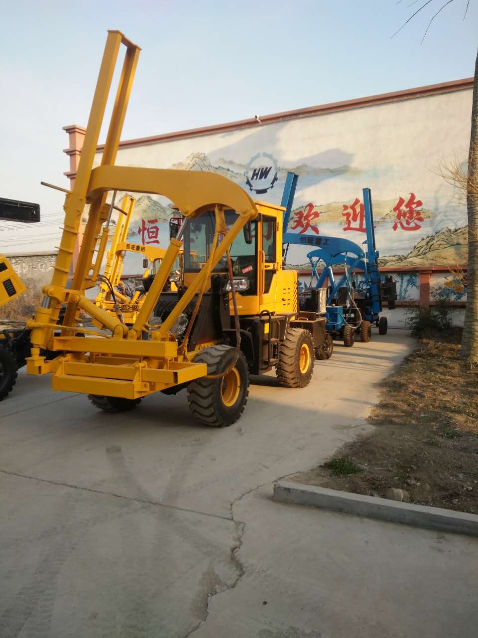 護(hù)欄打樁機圖片/護(hù)欄打樁機樣板圖 (2)