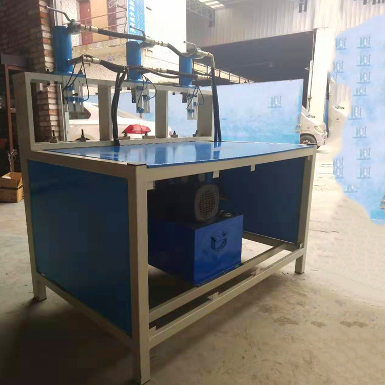 六棱管液壓沖孔機(jī)護(hù)欄沖弧機(jī)圖片