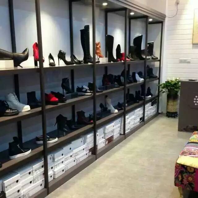 鞋包货架 精品多层鞋货架 服装店上墙包包货架 鞋店鞋架展示架图片