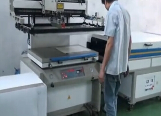 自動絲網(wǎng)印刷機圖片/自動絲網(wǎng)印刷機樣板圖 (2)