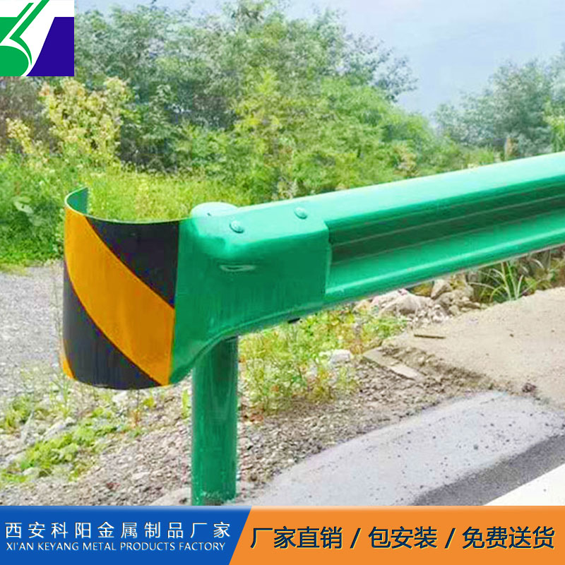 波形防護(hù)欄 波形梁鋼護(hù)欄波形護(hù)欄圖片