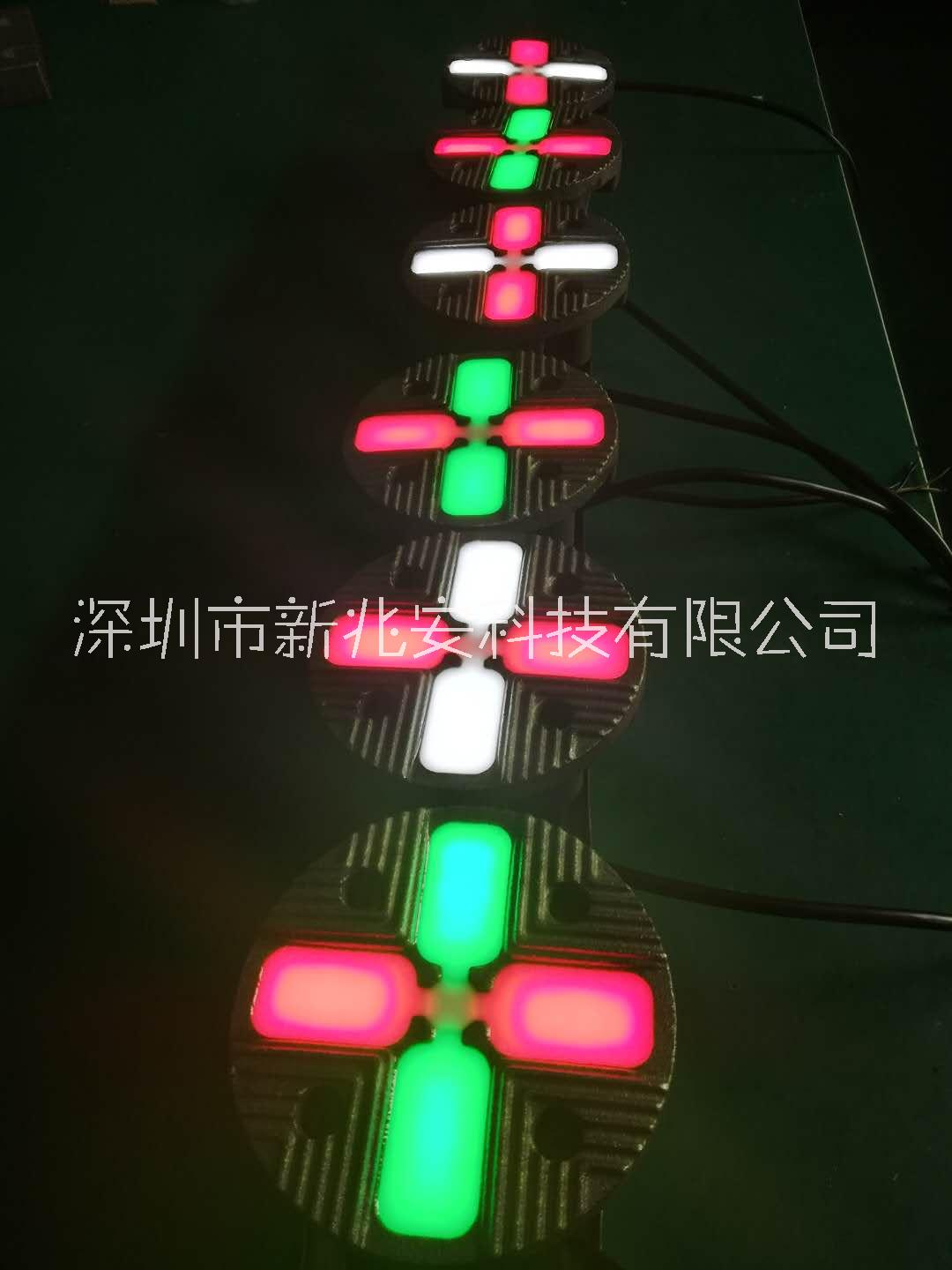 智能交通智慧道釘 禮讓行人智慧斑馬線