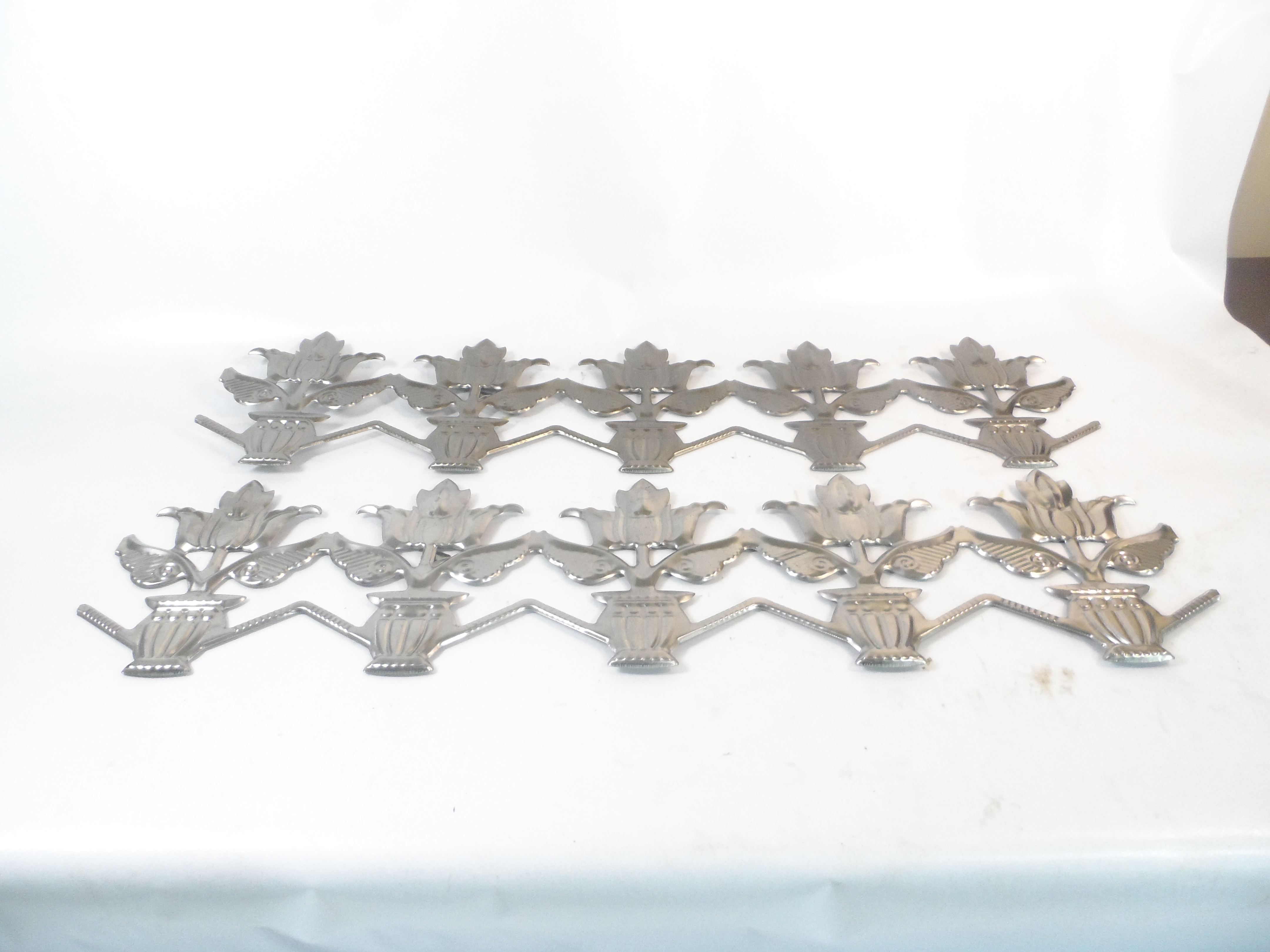 鐵藝沖壓花件五連花盆立體圖片