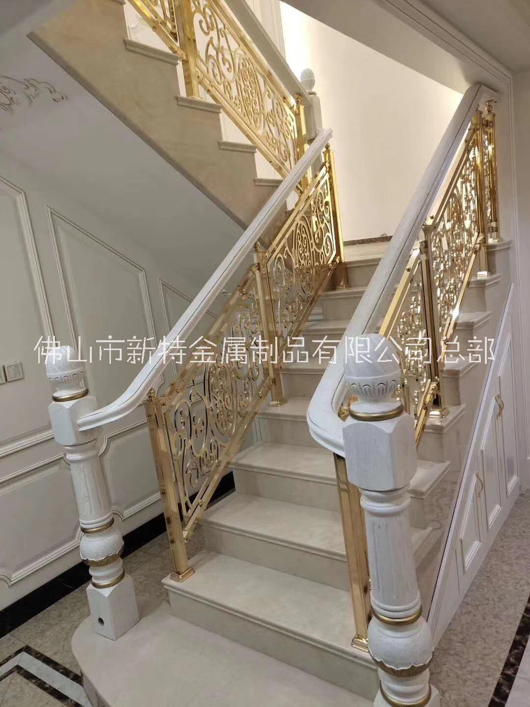 上門測量西安別墅安裝銅藝歐式旋轉(zhuǎn)K金樓梯欄桿