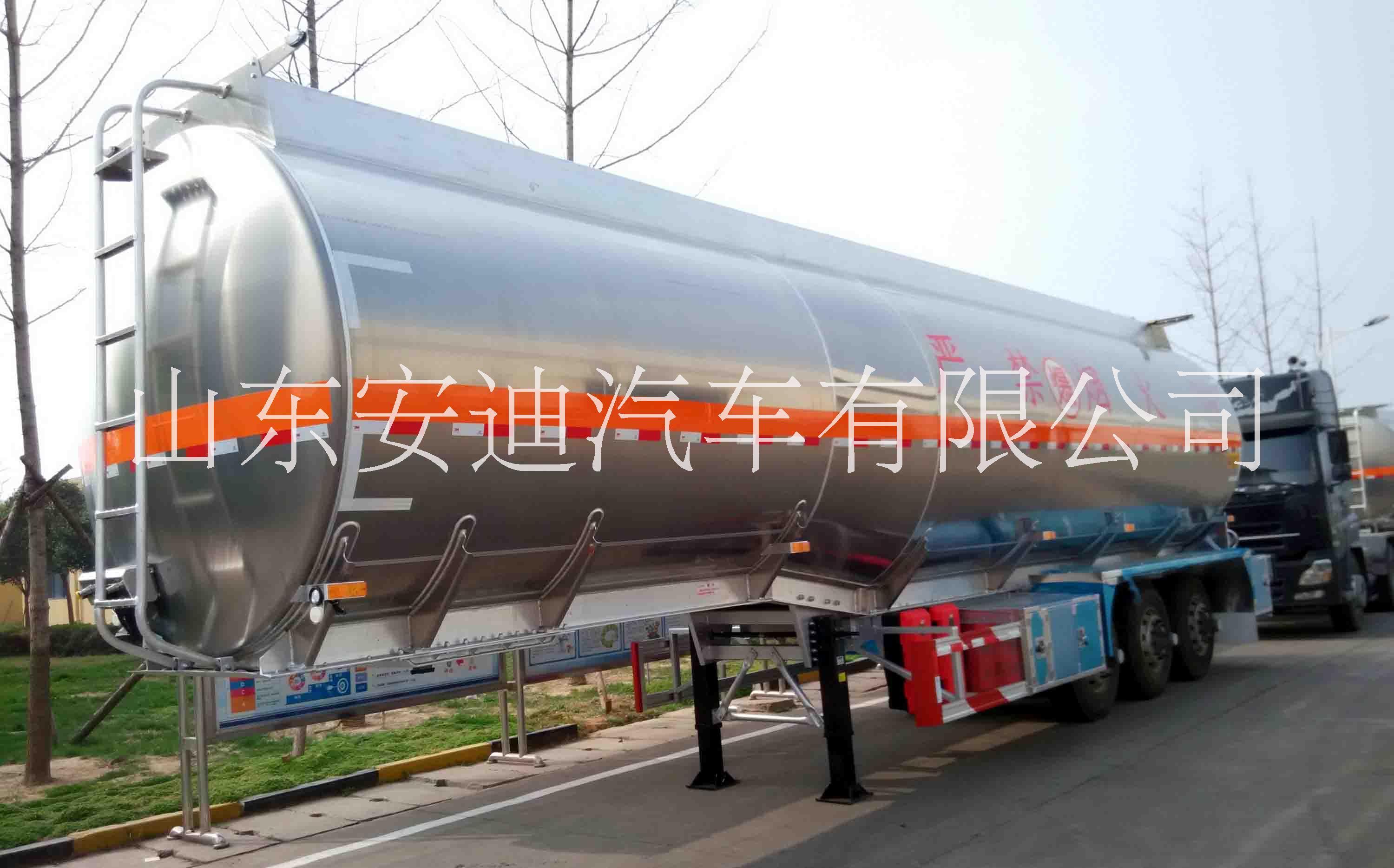 安迪牌WZY9401GGY鋁合金運(yùn)油罐式半掛車