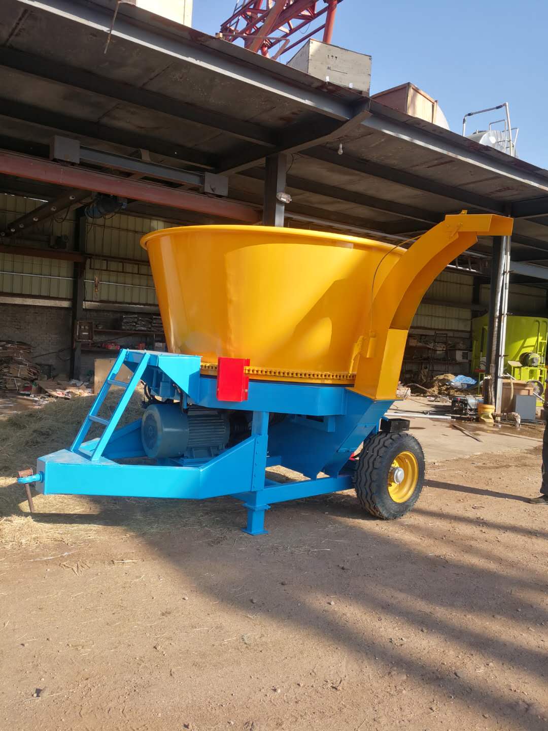 養(yǎng)殖場專用秸稈粉碎機(jī)圖片/養(yǎng)殖場專用秸稈粉碎機(jī)樣板圖 (3)