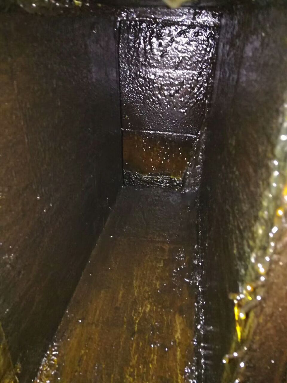 油煙機(jī)管道清洗、清洗后廚油煙凈化器、清洗大型風(fēng)機(jī)